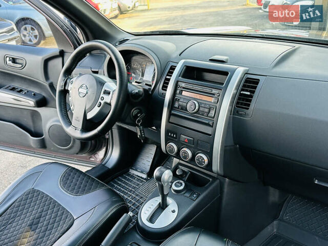 Фиолетовый Ниссан ИксТрейл, объемом двигателя 2 л и пробегом 190 тыс. км за 10800 $, фото 36 на Automoto.ua