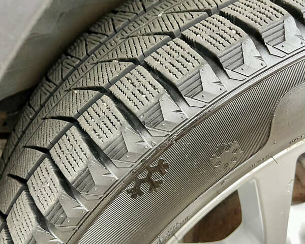 Фіолетовий Ніссан ІксТрейл, об'ємом двигуна 2 л та пробігом 190 тис. км за 10900 $, фото 25 на Automoto.ua