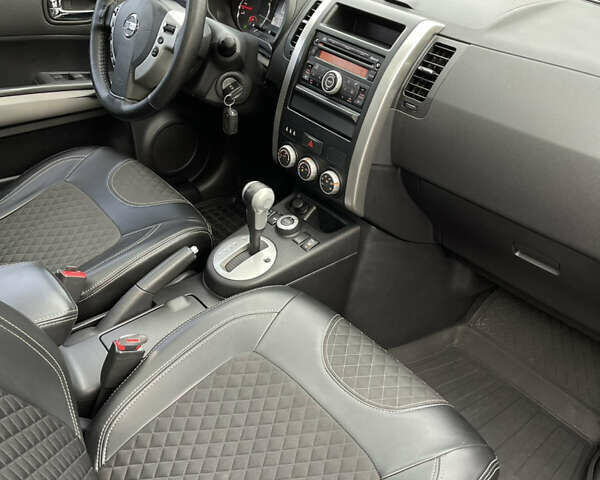 Фіолетовий Ніссан ІксТрейл, об'ємом двигуна 2 л та пробігом 190 тис. км за 10900 $, фото 29 на Automoto.ua