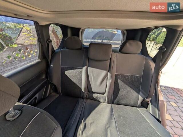 Фиолетовый Ниссан ИксТрейл, объемом двигателя 2 л и пробегом 185 тыс. км за 11000 $, фото 7 на Automoto.ua