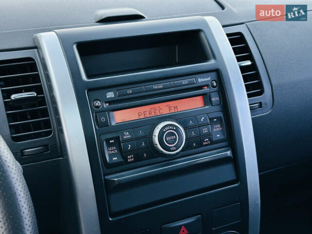 Фиолетовый Ниссан ИксТрейл, объемом двигателя 2 л и пробегом 190 тыс. км за 10800 $, фото 43 на Automoto.ua