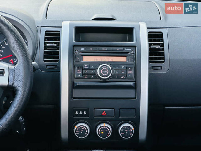 Фиолетовый Ниссан ИксТрейл, объемом двигателя 2 л и пробегом 190 тыс. км за 10800 $, фото 27 на Automoto.ua