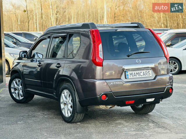 Фиолетовый Ниссан ИксТрейл, объемом двигателя 2 л и пробегом 190 тыс. км за 10800 $, фото 13 на Automoto.ua