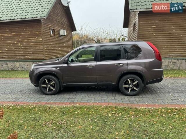 Фиолетовый Ниссан ИксТрейл, объемом двигателя 2 л и пробегом 210 тыс. км за 14800 $, фото 20 на Automoto.ua