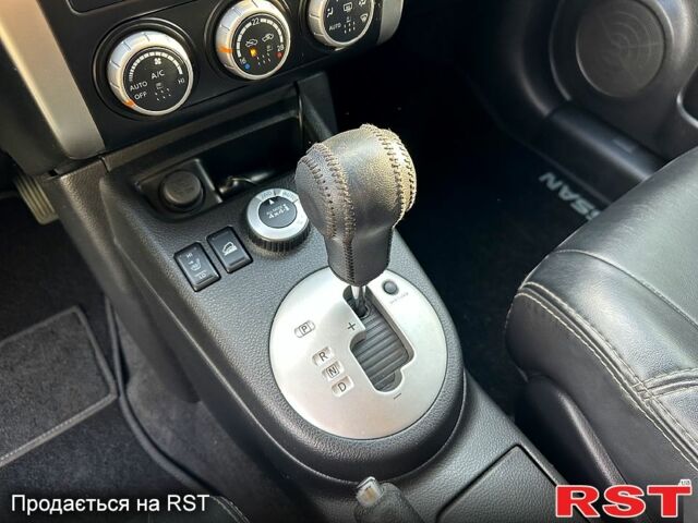 Фиолетовый Ниссан ИксТрейл, объемом двигателя 2.5 л и пробегом 124 тыс. км за 11500 $, фото 6 на Automoto.ua