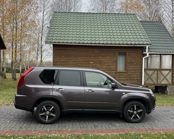 Фиолетовый Ниссан ИксТрейл, объемом двигателя 2 л и пробегом 210 тыс. км за 14800 $, фото 12 на Automoto.ua