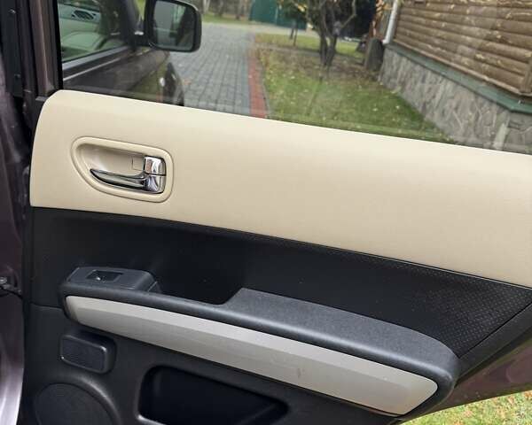 Фиолетовый Ниссан ИксТрейл, объемом двигателя 2 л и пробегом 210 тыс. км за 14800 $, фото 60 на Automoto.ua