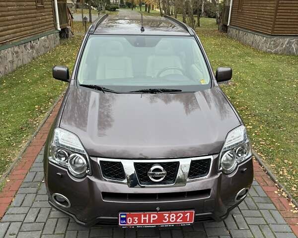 Фиолетовый Ниссан ИксТрейл, объемом двигателя 2 л и пробегом 210 тыс. км за 14800 $, фото 7 на Automoto.ua