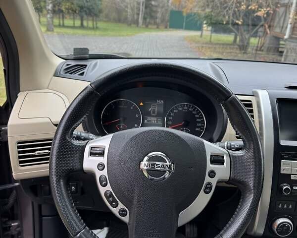 Фиолетовый Ниссан ИксТрейл, объемом двигателя 2 л и пробегом 210 тыс. км за 14800 $, фото 37 на Automoto.ua