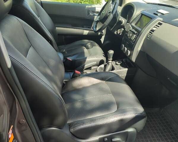 Коричневый Ниссан ИксТрейл, объемом двигателя 2 л и пробегом 238 тыс. км за 9450 $, фото 10 на Automoto.ua