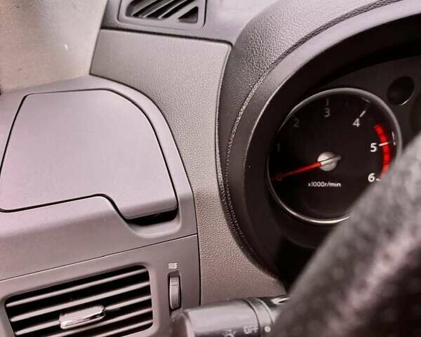 Коричневый Ниссан ИксТрейл, объемом двигателя 2 л и пробегом 263 тыс. км за 10200 $, фото 3 на Automoto.ua