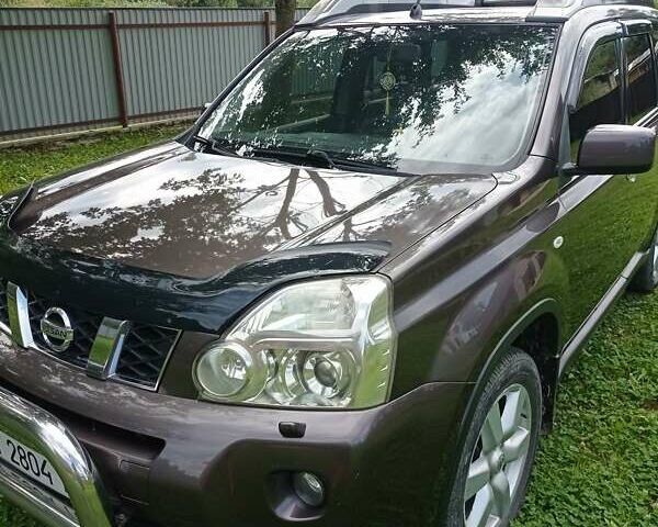 Коричневый Ниссан ИксТрейл, объемом двигателя 2 л и пробегом 285 тыс. км за 8600 $, фото 6 на Automoto.ua