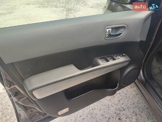 Коричневый Ниссан ИксТрейл, объемом двигателя 2 л и пробегом 238 тыс. км за 9450 $, фото 14 на Automoto.ua