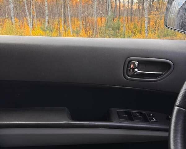 Коричневый Ниссан ИксТрейл, объемом двигателя 2 л и пробегом 263 тыс. км за 10200 $, фото 2 на Automoto.ua