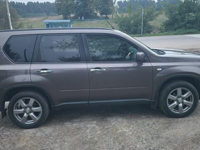 Коричневый Ниссан ИксТрейл, объемом двигателя 2 л и пробегом 280 тыс. км за 10500 $, фото 8 на Automoto.ua