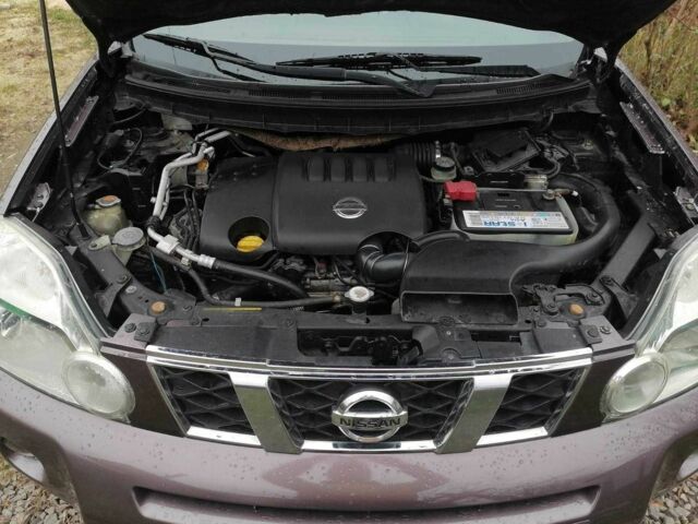 Коричневый Ниссан ИксТрейл, объемом двигателя 2 л и пробегом 277 тыс. км за 8799 $, фото 4 на Automoto.ua