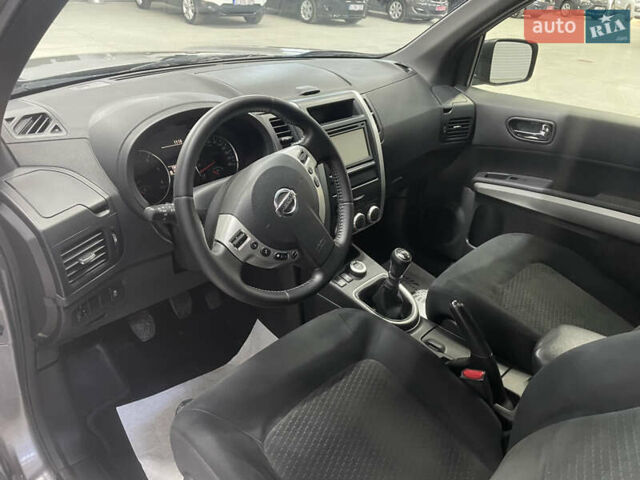 Коричневый Ниссан ИксТрейл, объемом двигателя 2 л и пробегом 198 тыс. км за 13950 $, фото 4 на Automoto.ua