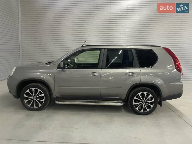 Коричневый Ниссан ИксТрейл, объемом двигателя 2 л и пробегом 198 тыс. км за 13950 $, фото 2 на Automoto.ua