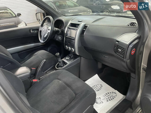 Коричневый Ниссан ИксТрейл, объемом двигателя 2 л и пробегом 198 тыс. км за 13950 $, фото 53 на Automoto.ua