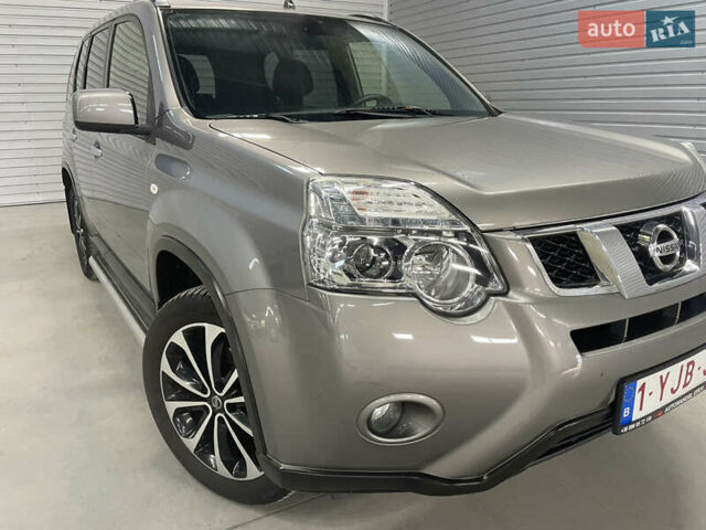 Коричневый Ниссан ИксТрейл, объемом двигателя 2 л и пробегом 198 тыс. км за 13950 $, фото 6 на Automoto.ua