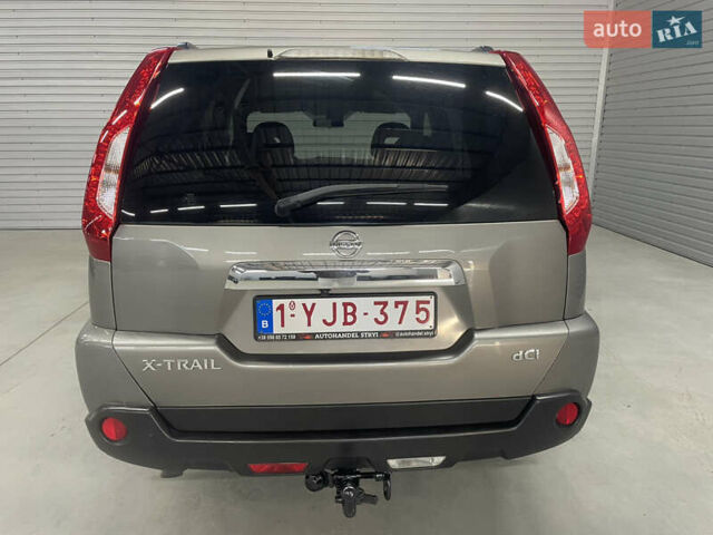 Коричневый Ниссан ИксТрейл, объемом двигателя 2 л и пробегом 198 тыс. км за 13950 $, фото 11 на Automoto.ua