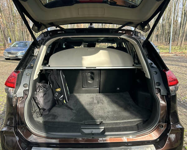 Коричневый Ниссан ИксТрейл, объемом двигателя 1.6 л и пробегом 94 тыс. км за 19200 $, фото 8 на Automoto.ua