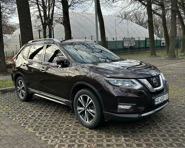 Коричневый Ниссан ИксТрейл, объемом двигателя 1.6 л и пробегом 94 тыс. км за 19200 $, фото 1 на Automoto.ua