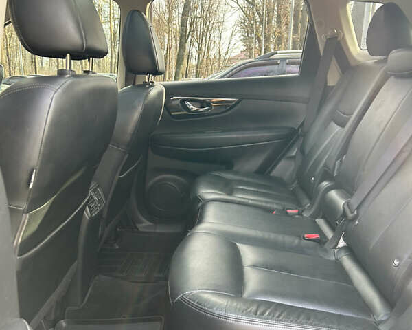 Коричневый Ниссан ИксТрейл, объемом двигателя 1.6 л и пробегом 94 тыс. км за 19200 $, фото 3 на Automoto.ua