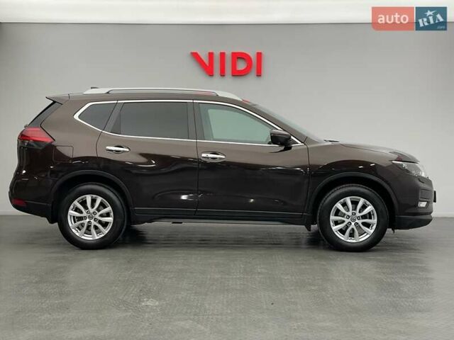 Коричневый Ниссан ИксТрейл, объемом двигателя 1.6 л и пробегом 141 тыс. км за 18505 $, фото 3 на Automoto.ua