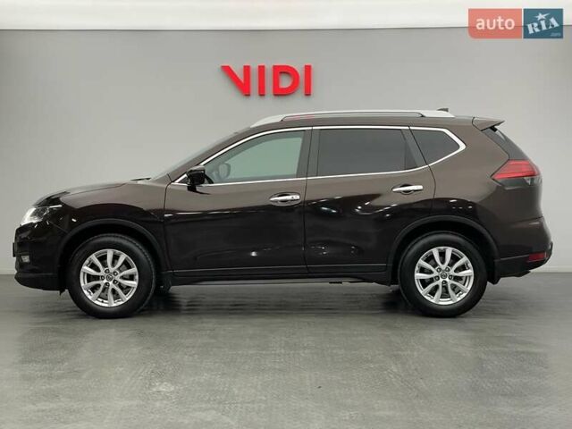 Коричневый Ниссан ИксТрейл, объемом двигателя 1.6 л и пробегом 141 тыс. км за 18505 $, фото 2 на Automoto.ua