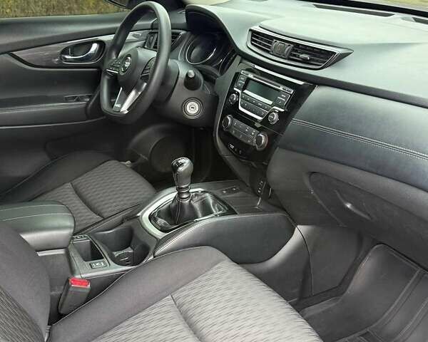 Коричневый Ниссан ИксТрейл, объемом двигателя 2 л и пробегом 72 тыс. км за 14300 $, фото 1 на Automoto.ua