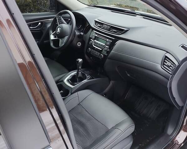 Коричневый Ниссан ИксТрейл, объемом двигателя 2 л и пробегом 129 тыс. км за 18300 $, фото 9 на Automoto.ua