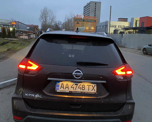 Коричневий Ніссан ІксТрейл, об'ємом двигуна 1.6 л та пробігом 80 тис. км за 15000 $, фото 1 на Automoto.ua
