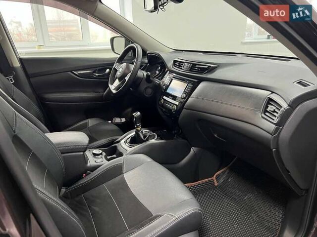 Коричневий Ніссан ІксТрейл, об'ємом двигуна 1.6 л та пробігом 97 тис. км за 34624 $, фото 5 на Automoto.ua