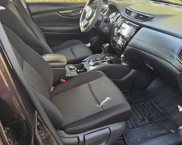 Коричневый Ниссан ИксТрейл, объемом двигателя 2 л и пробегом 52 тыс. км за 18799 $, фото 5 на Automoto.ua