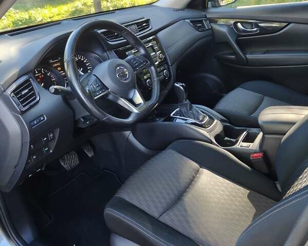 Коричневый Ниссан ИксТрейл, объемом двигателя 2 л и пробегом 33 тыс. км за 16950 $, фото 8 на Automoto.ua