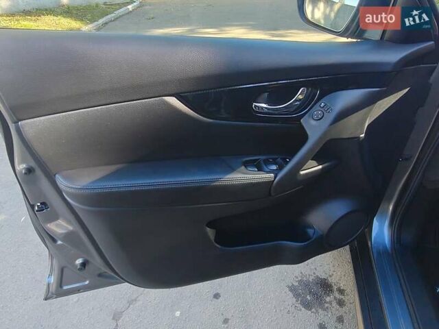 Коричневый Ниссан ИксТрейл, объемом двигателя 2 л и пробегом 33 тыс. км за 16950 $, фото 2 на Automoto.ua