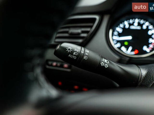 Коричневый Ниссан ИксТрейл, объемом двигателя 2.5 л и пробегом 113 тыс. км за 24963 $, фото 19 на Automoto.ua