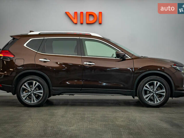 Коричневый Ниссан ИксТрейл, объемом двигателя 2.5 л и пробегом 113 тыс. км за 24963 $, фото 3 на Automoto.ua