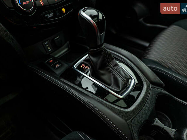 Коричневый Ниссан ИксТрейл, объемом двигателя 2.5 л и пробегом 113 тыс. км за 24963 $, фото 17 на Automoto.ua