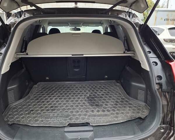 Ниссан ИксТрейл 2021 в Киеве на Automoto.ua Коричневый Ниссан ИксТрейл, объемом двигателя 1.6 л и пробегом 101 тыс. км за 23700 $, фото 14 на Automoto.ua