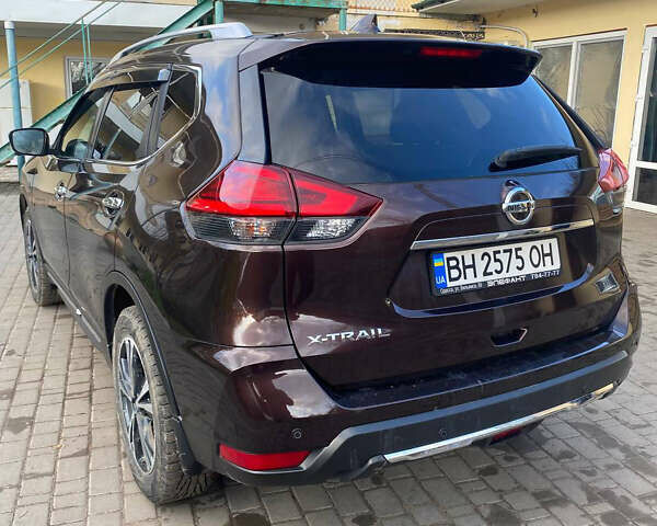 Коричневый Ниссан ИксТрейл, объемом двигателя 1.6 л и пробегом 110 тыс. км за 24000 $, фото 1 на Automoto.ua