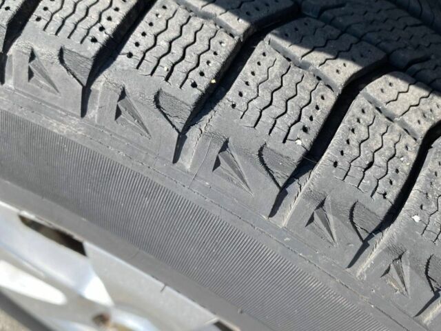 Красный Ниссан ИксТрейл, объемом двигателя 2.2 л и пробегом 337 тыс. км за 3599 $, фото 18 на Automoto.ua