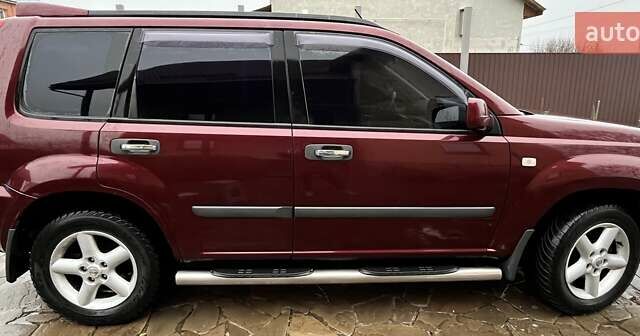 Красный Ниссан ИксТрейл, объемом двигателя 2 л и пробегом 227 тыс. км за 7250 $, фото 19 на Automoto.ua