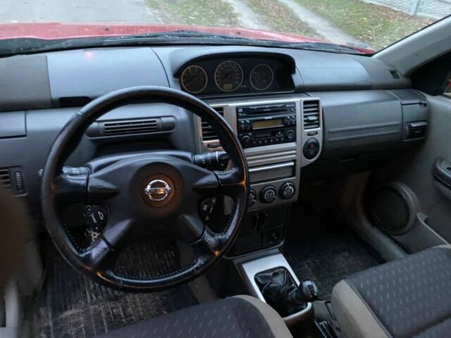 Червоний Ніссан ІксТрейл, об'ємом двигуна 2.2 л та пробігом 284 тис. км за 3100 $, фото 6 на Automoto.ua