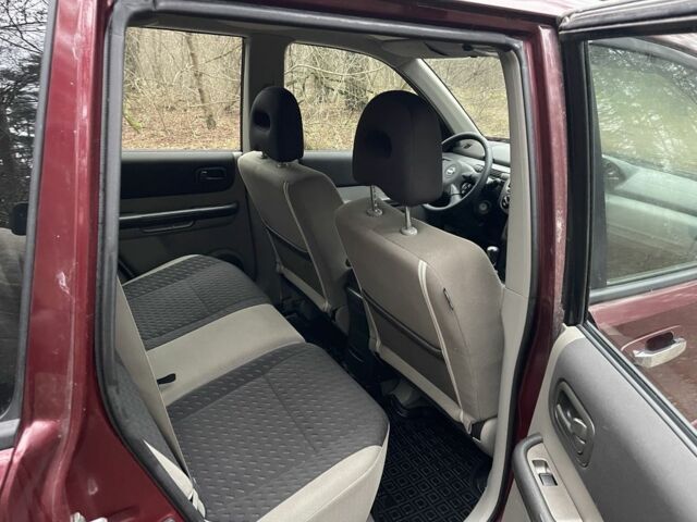 Красный Ниссан ИксТрейл, объемом двигателя 2.2 л и пробегом 160 тыс. км за 5000 $, фото 11 на Automoto.ua