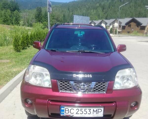 Красный Ниссан ИксТрейл, объемом двигателя 2.18 л и пробегом 320 тыс. км за 7200 $, фото 7 на Automoto.ua