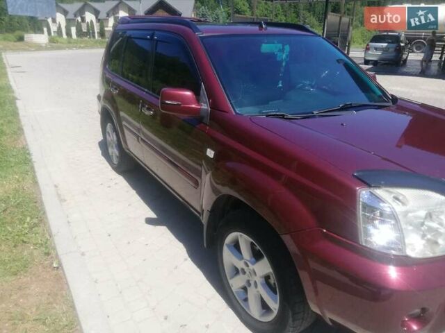 Красный Ниссан ИксТрейл, объемом двигателя 2.18 л и пробегом 320 тыс. км за 7200 $, фото 6 на Automoto.ua