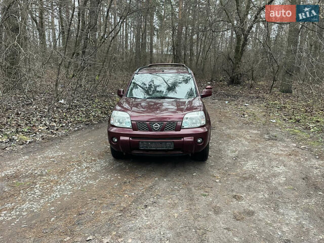 Красный Ниссан ИксТрейл, объемом двигателя 2.2 л и пробегом 160 тыс. км за 5000 $, фото 1 на Automoto.ua