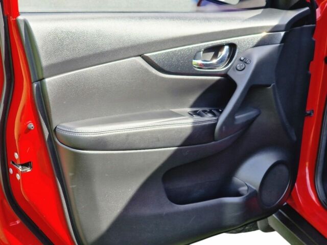 Червоний Ніссан ІксТрейл, об'ємом двигуна 2.5 л та пробігом 94 тис. км за 15637 $, фото 18 на Automoto.ua